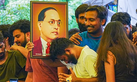 தர்மேந்திர பிரதான் ராஜினாமா: 'கரையான்' போல அரித்து வெற்றி கண்ட 'கரப்பான்'! 