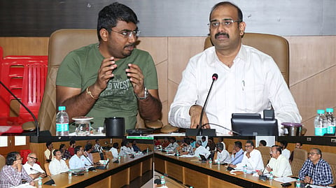 திடக்கழிவு மேலாண்மைப் பணிகள் குறித்து சென்னை மாநகராட்சியில் ஆய்வுக் கூட்டம்