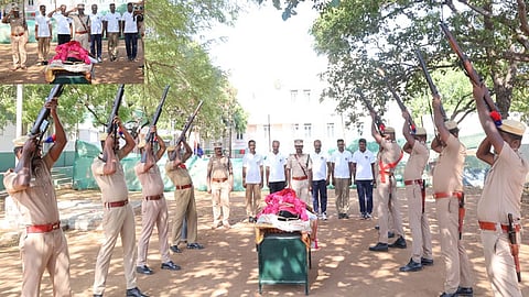 மோப்ப நாய் சீஸருக்கு 24 குண்டுகள் முழங்க இறுதி மரியாதை