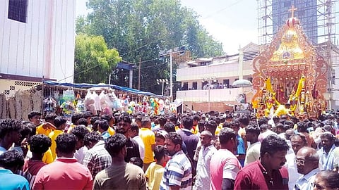 ஸ்ரீவைகுண்டத்தில் புனித சந்தியாகப்பர் ஆலய தேர்பவனி விமரிசையாக நடைபெற்றது.