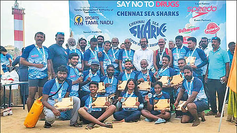 போதை ஒழிப்பை வலியுறுத்தி மாமல்லபுரம் முதல் மெரினா வரை 60 கி.மீ தூரம் கடலில் நீச்சல் அடித்து 23 வீரர்கள் சாதனை