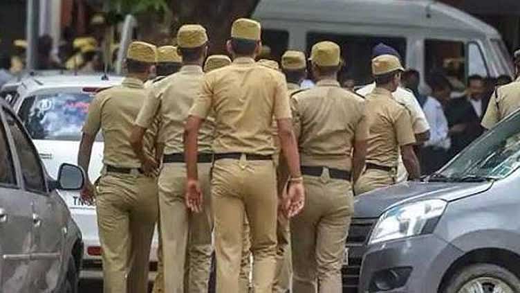 கஞ்சா வியாபாரியை விசாரிக்க சென்ற போலீசார் 8 பேர் மீது வழக்குப்பதிவு?
