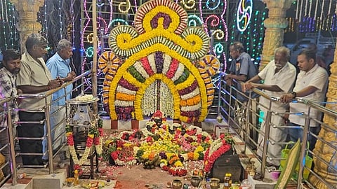 ராசிபுரம் அருகே பொங்களாயி அம்மன் கோவில் திருவிழா விமரிசையாக நடைபெற்றது.