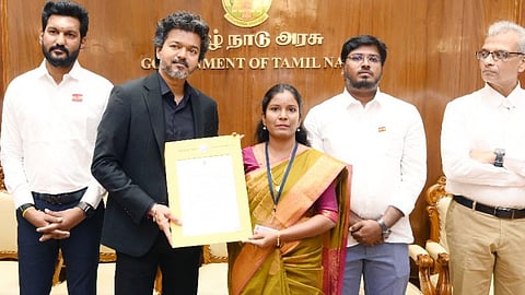 126 நபர்களுக்குப் பணிநியமன ஆணைகளை வழங்கினார் முதல்-அமைச்சர் விஜய்!