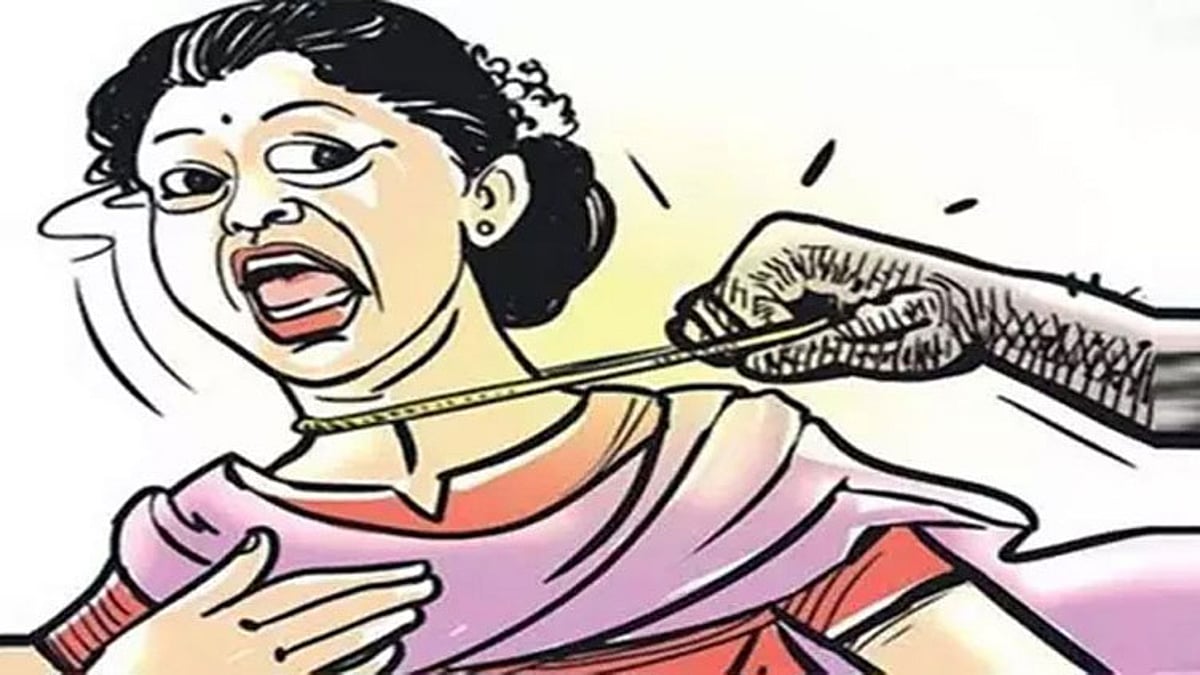 தூத்துக்குடியில் அரசு பள்ளி வளாகத்தில் ஆசிரியையிடம் 16 சவரன் செயின் பறிப்பு
