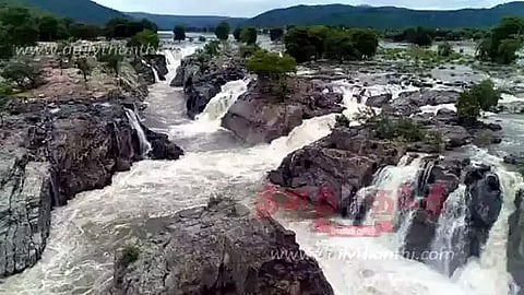 தமிழகத்திற்கு காவிரி நீரை திறந்துவிட பிறப்பித்த உத்தரவை எதிர்த்து முறையீடு செய்ய கர்நாடகா முடிவு 

