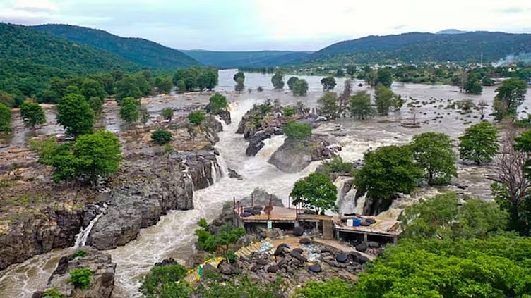 ஒழுங்காற்று குழு உத்தரவை எதிர்த்து காவிரி நீர் நிர்வாக ஆணையத்தில் மேல்முறையீடு: கர்நாடகா அறிவிப்பு