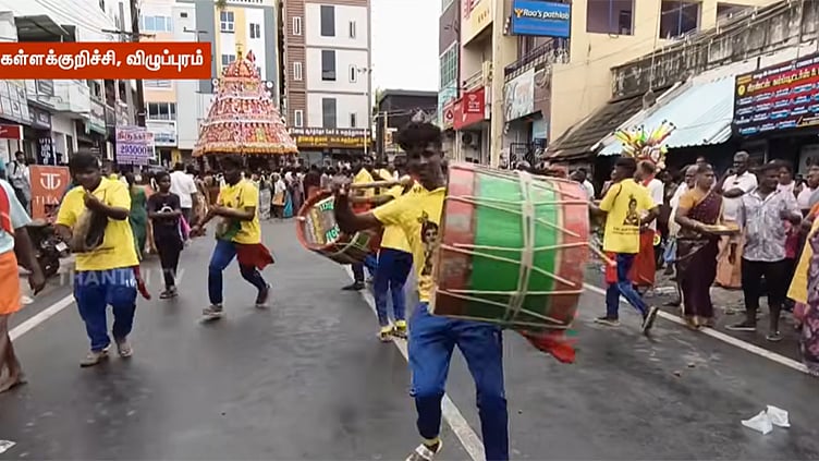 கள்ளக்குறிச்சி ஸ்ரீ முத்துமாரியம்மன் கோவிலில் 2 ஆண்டுகளுக்கு பிறகு தேர் திருவிழா கோலாகலம்