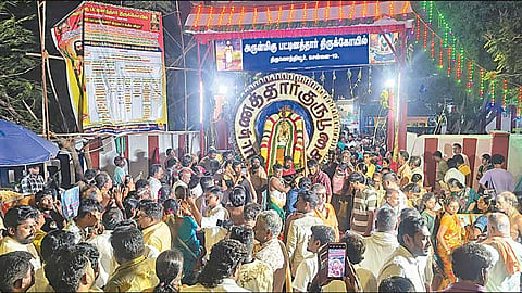 சென்னை திருவொற்றியூரில் உள்ள பட்டினத்தார் கோவிலில் குருபூஜை விழா விமரிசையாக நடைபெற்றது.