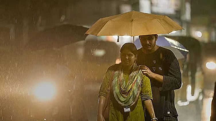 29 மாவட்டங்களில் நள்ளிரவு 1 மணி வரை மழைக்கு வாய்ப்பு
