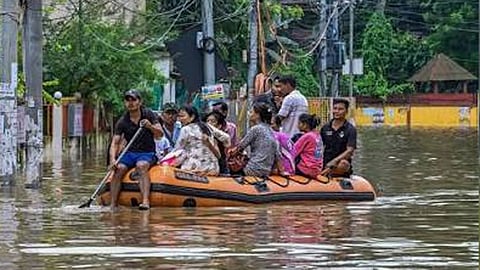 அசாமில் கனமழை, வெள்ளம்; பலி எண்ணிக்கை 82 ஆக உயர்வு
