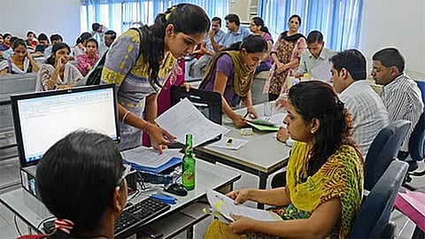 இளநிலை மருத்துவ படிப்புகளுக்கான கலந்தாய்வு 4-ந்தேதி தொடக்கம்  
