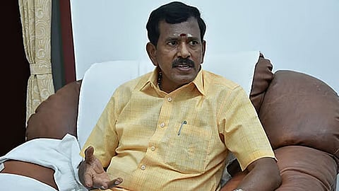 தி.மு.க.வில் தோப்பு வெங்கடாசலம் கட்சி பதவி பறிப்பு: த.வெ.க.வில் இணைய திட்டம் 