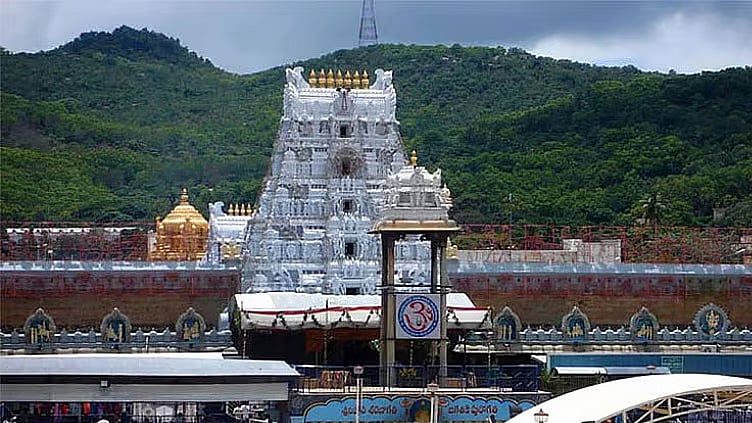 திருப்பதி கோவிலில் ஒரே நாளில் 86 ஆயிரம் பக்தர்கள் சாமி தரிசனம்
