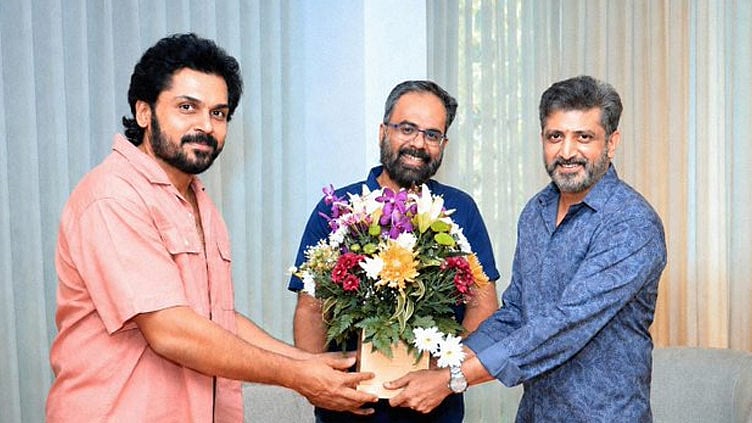 'தனி ஒருவன்' பட இயக்குனருடன் கைகோர்த்த கார்த்தி
