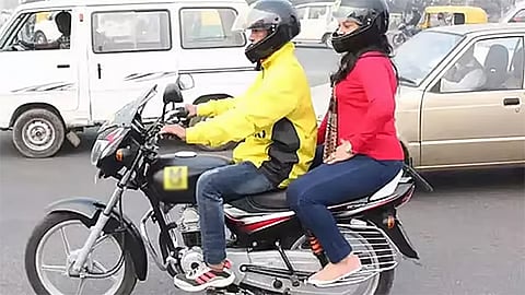 ‘கொள்கை முடிவு எடுக்கப்படும் வரை பைக் டாக்சிகளுக்கு அனுமதி கிடையாது' - கோர்ட்டில் தமிழக அரசு பதில்