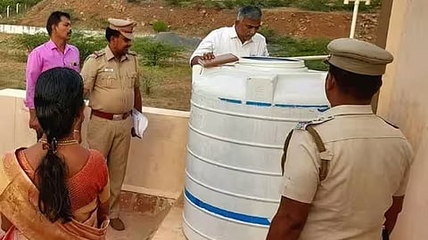 அரசு பள்ளி குடிநீர் தொட்டியில் மனித கழிவு கலப்பு: மாணவர்கள் அதிர்ச்சி