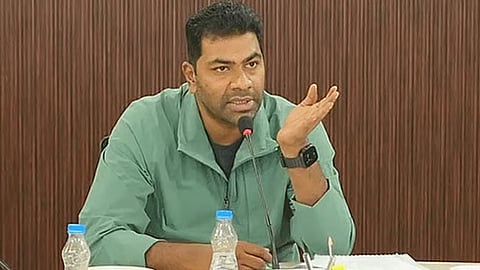 தமிழக பொதுப்பணித்துறை அமைச்சர் ஆதவ் அர்ஜுனா