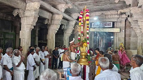 திருவாடானை ஆதிரெத்தினேஸ்வரர் கோவில் ஆடிப்பூரத் திருக்கல்யாண திருவிழா கொடியேற்றம்