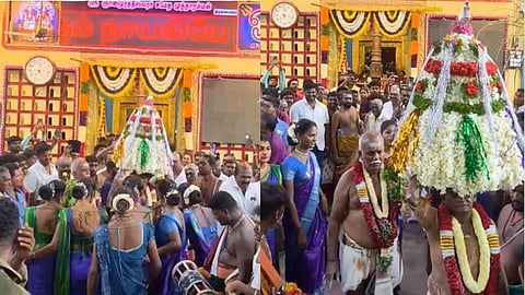 குலசை முத்தாரம்மன் கோவிலில் ஆடி கொடை விழா; குவிந்த பக்தர்கள்

