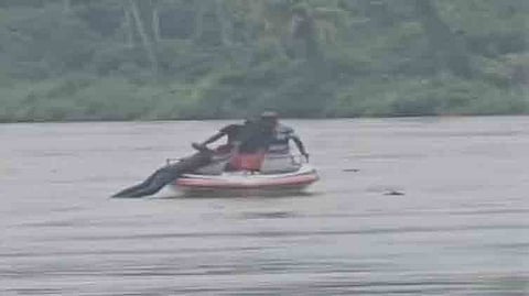 கேரளாவில் ஆற்றில் குதித்த இலங்கை வாலிபர் பத்திரமாக மீட்பு.