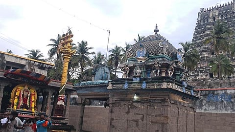 திருக்கழுக்குன்றத்தில் திரிபுரசுந்தரி அம்மன் ஆடிப்பூர உற்சவம் தொடங்கியது