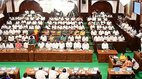 தமிழகத்திற்கு நியாயமான வரிப்பகிர்வு கோரி சட்டசபையில் இன்று அரசு தீர்மானம்