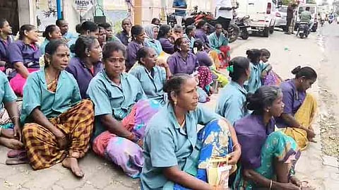 விழுப்புரம் தூய்மைப் பணியாளர்கள்- போராட்டம்