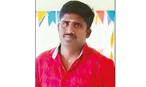 கல்லூரி மாணவிக்கு பாலியல் தொல்லை: கைதான திருப்பூர் போலீஸ்காரர் பணியிடை நீக்கம்