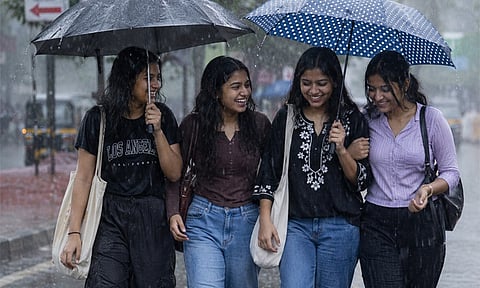 தமிழகத்தில் ஓரிரு இடங்களில் இன்று மழைக்கு வாய்ப்பு..!வானிலை மையம் அப்டேட்