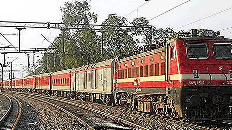 தென் மாவட்டங்களுக்குச் செல்லும் 14 சிறப்பு ரெயில் சேவைகள் நீட்டிப்பு!