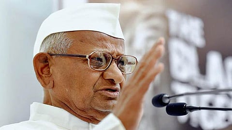 சமூக ஆர்வலர் அன்னா ஹசாரே மருத்துவமனையில் அனுமதி 

