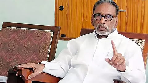 தமிழரசன் நினைவேந்தல் நிகழ்ச்சியில் கலந்துகொள்ள காவல்துறை தடை - பழ.நெடுமாறன் கண்டனம்