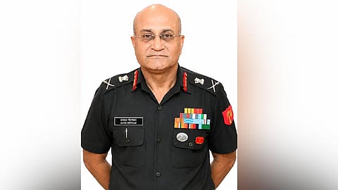 இந்திய ராணுவ தென்பகுதி புதிய தளபதியாக லெப்டினன்ட் ஜெனரல் உல்லாஸ் கிர்பேகர்.