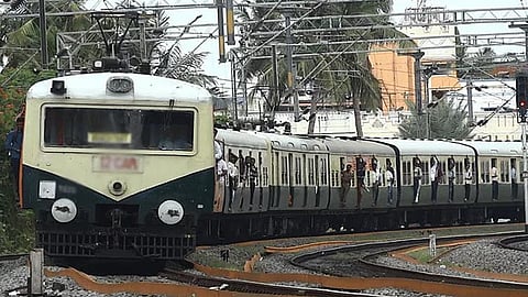பயணிகள் ரெயில்