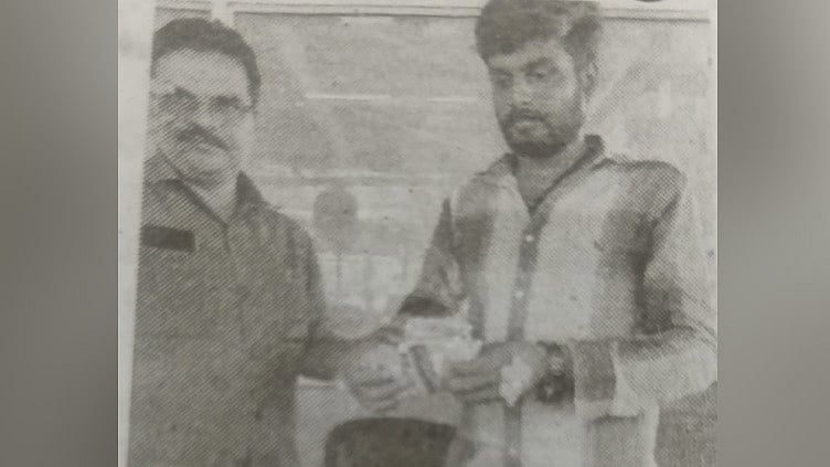 திருப்பதி மலையில் மதுபாட்டில்கள், குட்கா கடத்திய வாலிபர் கைது