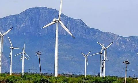 தமிழகத்தில் காற்றாலை மின் உற்பத்தி 1,045 கோடி யூனிட் ஆக உயர்வு