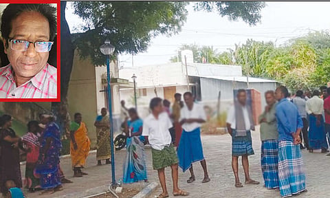 மாணவிகளுக்கு பாலியல் தொல்லை: பள்ளியை முற்றுகையிட்ட பெற்றோர்  - தலைமை ஆசிரியர் கைது