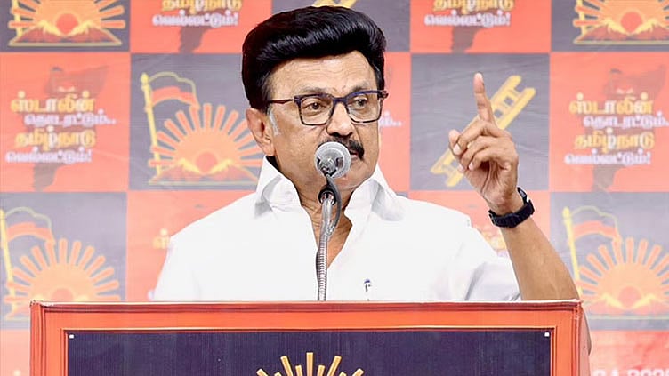 சரியான கேள்விகளைக் கேட்கும் தலைமுறையை உருவாக்குவதே ஆசிரியர்களின் பெரும் பணி - மு.க.ஸ்டாலின் வாழ்த்து