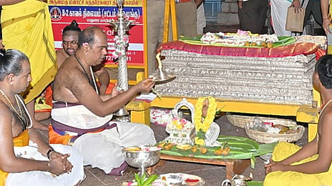 மதுரை மீனாட்சி அம்மன் கோவில் கும்பாபிஷேக விழாவிற்கான  பூர்வாங்க பூஜை