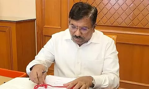 தமிழகத்தின் மூத்த ஐ.ஏ.எஸ். அதிகாரிகள் பணியிட மாற்றம் - அரசு உத்தரவு