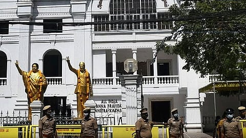 மதுராந்தகம், தாராபுரம் தொகுதி இடைத்தேர்தலுக்கு விருப்பமனு அளிக்கலாம்: அதிமுக அறிவிப்பு
