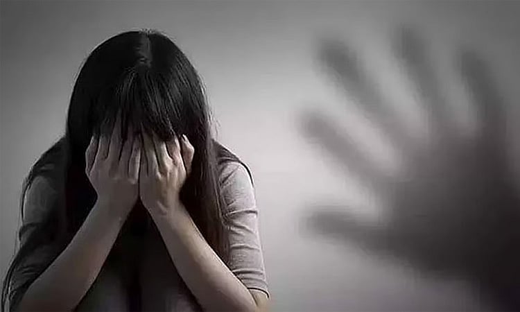 சிறுமிக்கு பாலியல் தொந்தரவு தொழிலாளிக்கு 20 ஆண்டுகள் சிறை