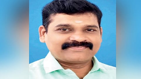 மளிகை கடைக்காரரிடம் ரூ.50 ஆயிரம் லஞ்சம்: போலீஸ் ஏட்டு பணியிடை நீக்கம்.
