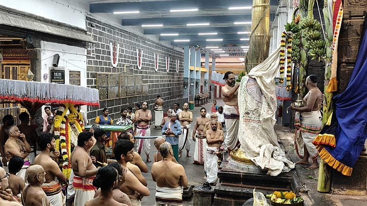 திருவந்திபுரம் தேவநாத சுவாமி கோவிலில் தேசிகர் பிரம்மோற்சவ விழா கொடியேற்றம்