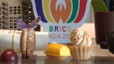 பிரிக்ஸ் விருந்தில் பரிமாறப்பட்ட சைவ உணவுகள்; விமர்சித்த காங்கிரஸ் கட்சிக்கு பா.ஜ.க. பதிலடி 