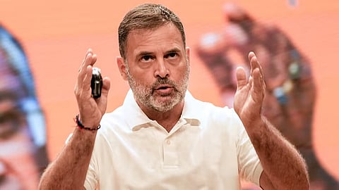 யு.பி.ஐ.  விவகாரம்: அமெரிக்காவின் அழுத்தத்துக்கு பிரதமர் மோடி பணிந்துவிட்டார்- ராகுல்காந்தி குற்றச்சாட்டு