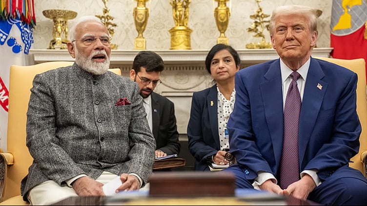 இந்தியா மீது பல மாதங்களாக கடுமையான வரிகளை விதிக்கும் அமெரிக்க அதிபர் டிரம்ப்: ஓர் அலசல்
