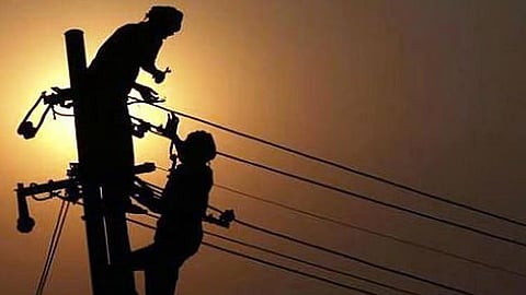 மாதாந்திர பராமரிப்பு பணி: தென்காசியில் நாளை மறுநாள் மின்தடை