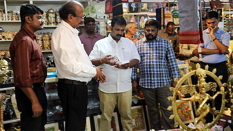 அமைச்சர் மதன் ராஜா